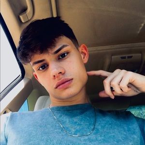 Meet your Posher, Phillip